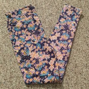 LuLaRoe leggings. Never worn.